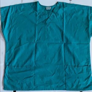 10/$20 Men’s basic green scrub